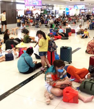 Dịch vụ hỗ trợ khách hàng khi bị hoãn, hủy chuyến bay của các hãng Vietnam arilines, Vietjet, Jestar